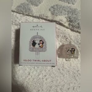 Hallmark 2021 miniature Penguin Ornament